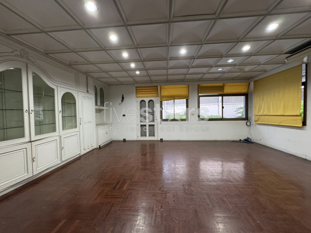 Vintage house 5 bedrooms for rent Thonglor, photo 7