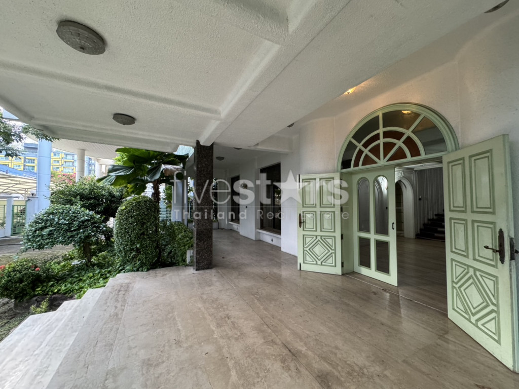 Vintage house 5 bedrooms for rent Thonglor, photo 3