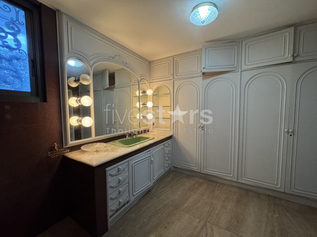 Vintage house 5 bedrooms for rent Thonglor, photo 16
