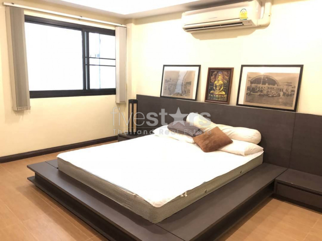 Maison de ville de 3 chambres à louer à proximité de la station BTS Thonglor, photo 7