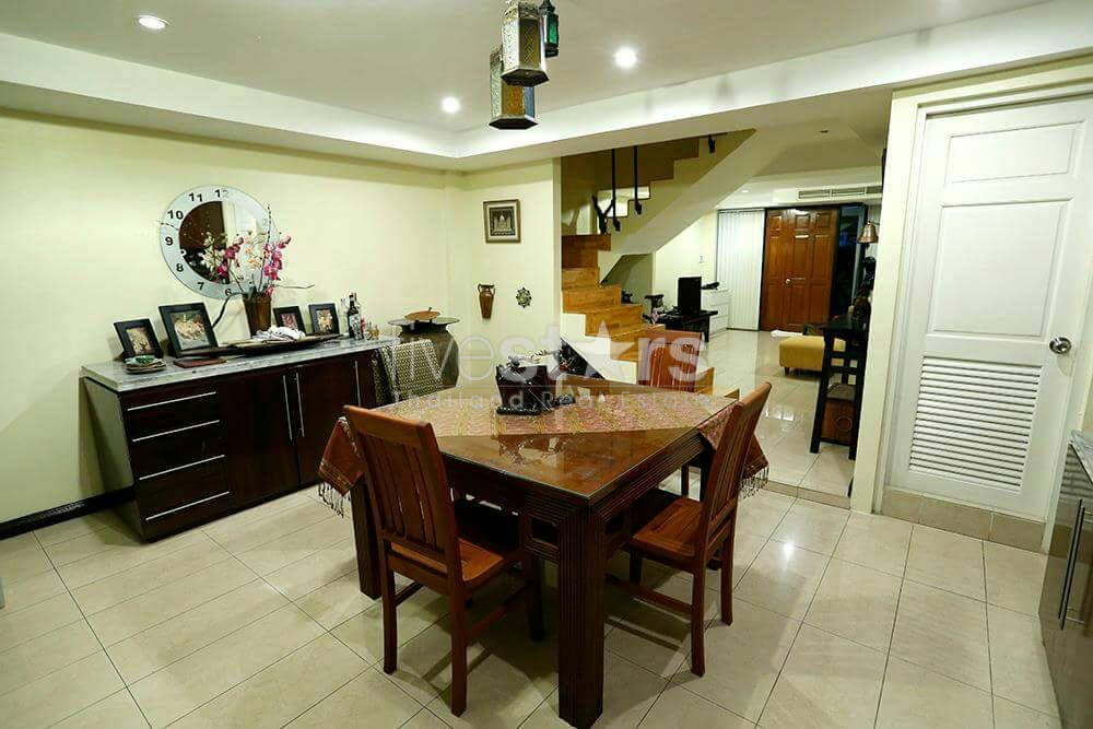 Maison de ville de 3 chambres à louer à proximité de la station BTS Thonglor, photo 11