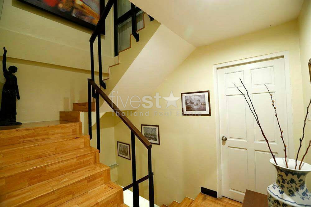 Maison de ville de 3 chambres à louer à proximité de la station BTS Thonglor, photo 9