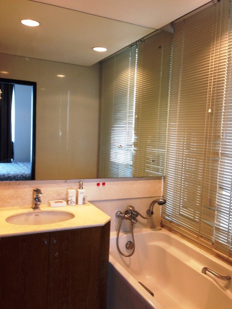 Appartement spacieux de 2 chambres à louer quartier Phrom Phong, photo 5