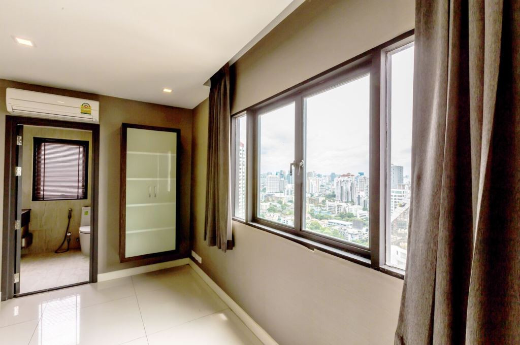 Appartement 2-chambres situé en haut étage dans le quartier de Thonglor, photo 13