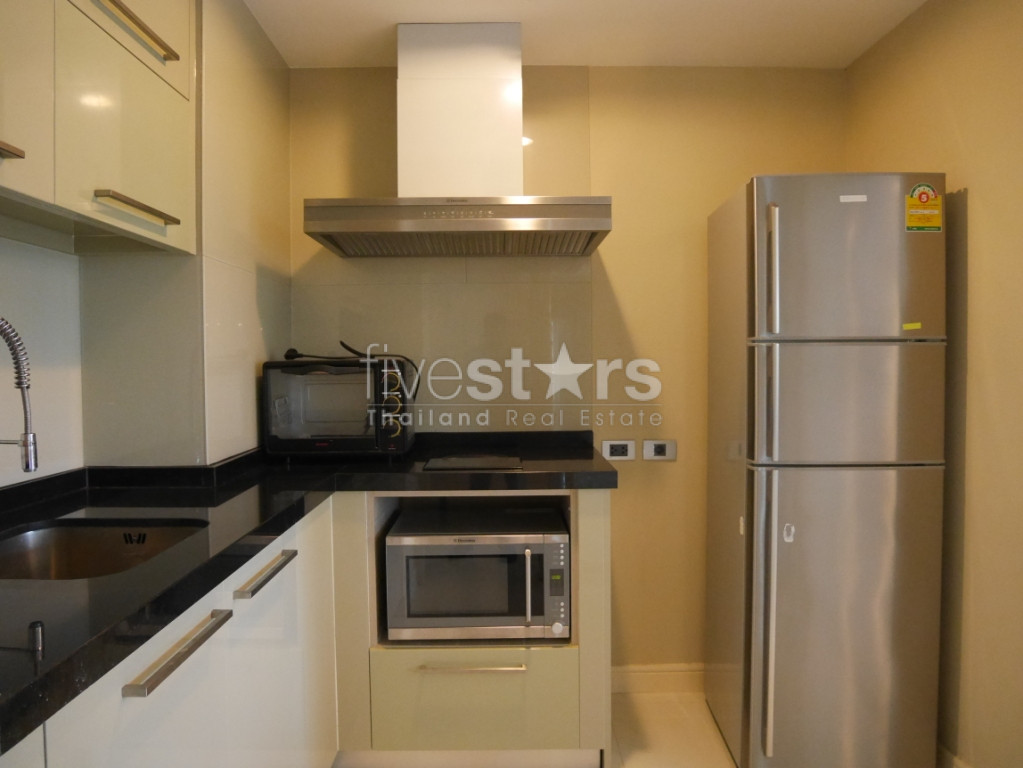 Condo de 3 chambres à côté du parc Benchasiri à louer, photo 6