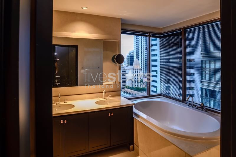 Condo de luxe moderne de 3 chambres à louer Phrom Phong, photo 7