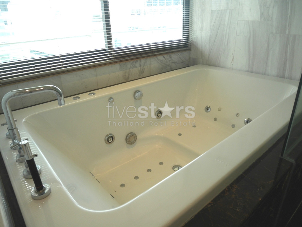 Magnifique condo 2 chambres avec piscine privée près de Emquartier, photo 9