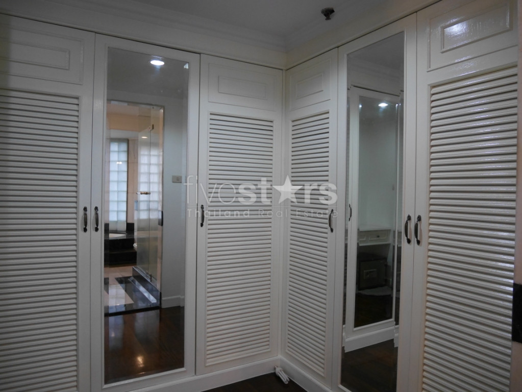 Immense condo de 4 chambres en duplex avec piscine privée à Phrom Phong, photo 15