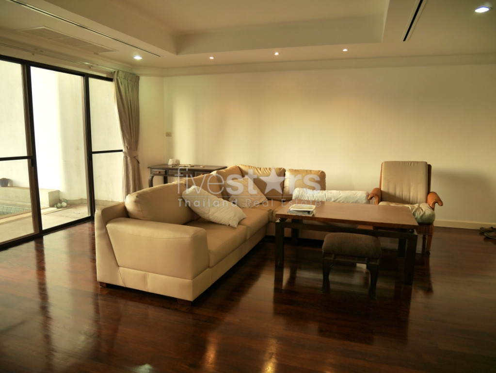 Immense condo de 4 chambres en duplex avec piscine privée à Phrom Phong, photo 4