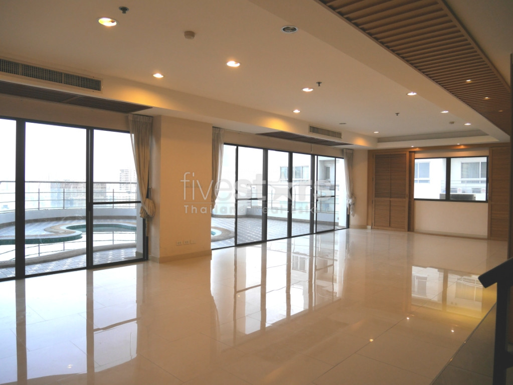 magnifique condo de 3 chambres en duplex avec piscine privée à proximité de Emporium, photo 5