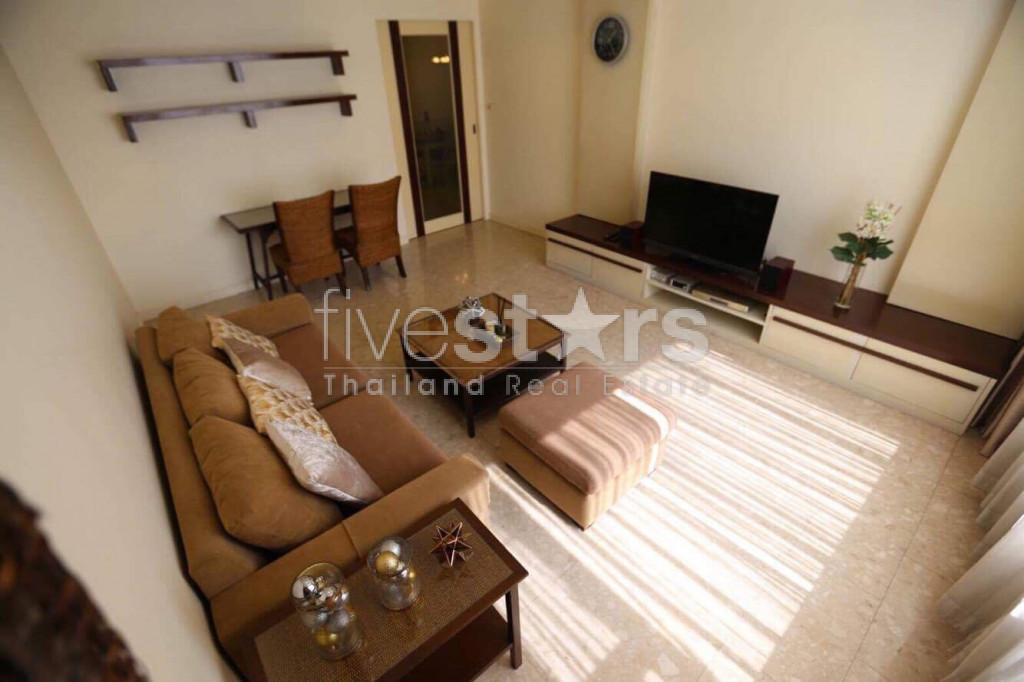 Appartement spacieux de 2 chambres a Thonglor