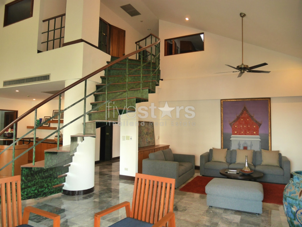 Superbe appartement en duplex de 4 chambres de 420m² à proximité de Emquartier