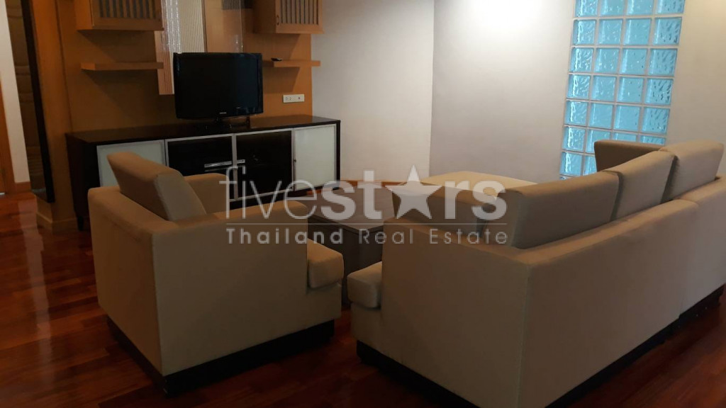 Grand appartement de 2 chambres à Thonglor, photo 3
