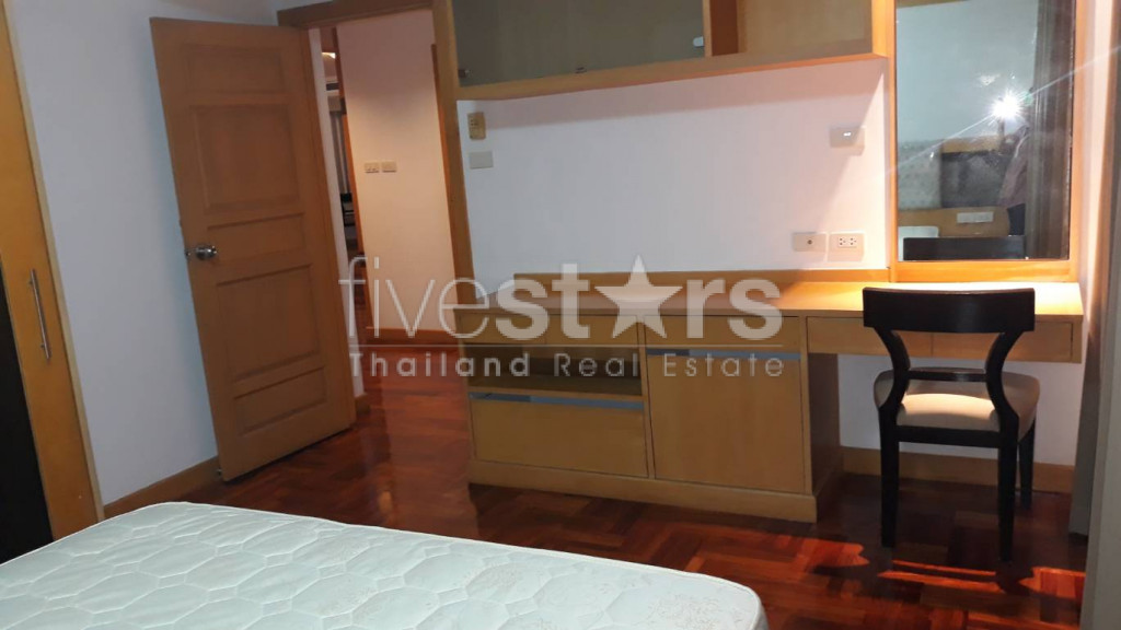 Grand appartement de 2 chambres à Thonglor, photo 11