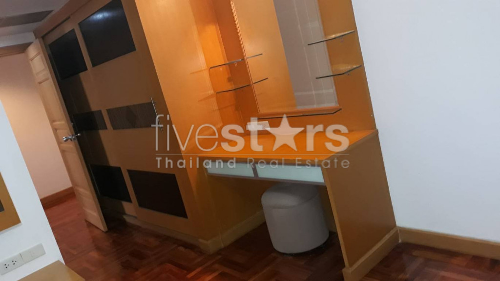 Grand appartement de 2 chambres à Thonglor, photo 10
