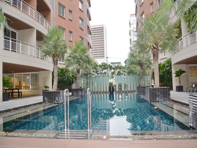Bel appartement 2 chambres quartier Phromphong, photo 11