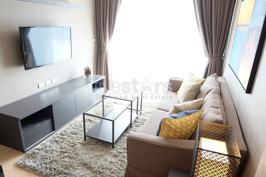 Bel appartement d'une chambre à louer à Thonglor