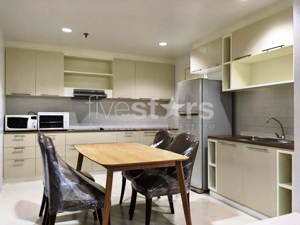 Appartement de 2 chambres a louer a PhromPhong, photo 5