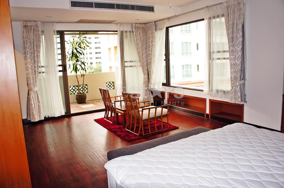 Appartement-Duplex de 4 chambres à louer près du BTS Phrom Phong, photo 7