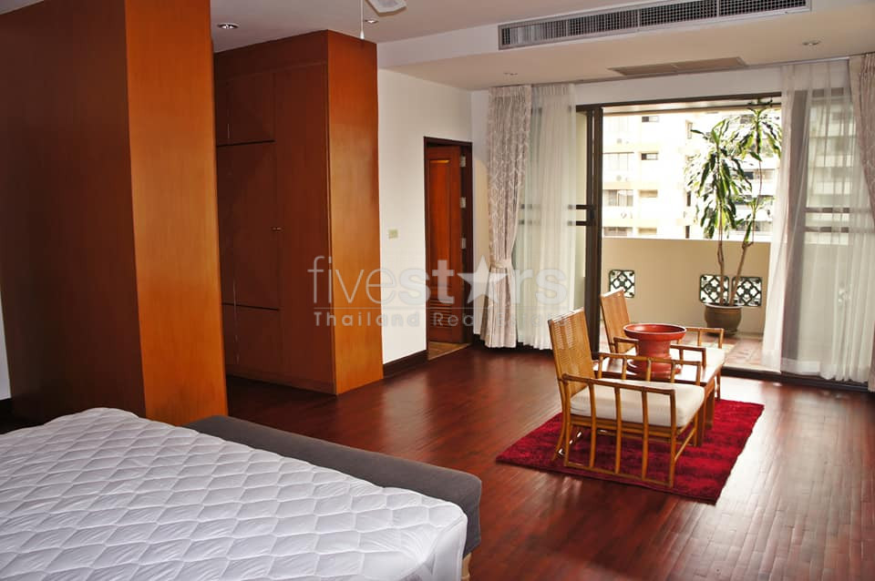 Appartement-Duplex de 4 chambres à louer près du BTS Phrom Phong, photo 9