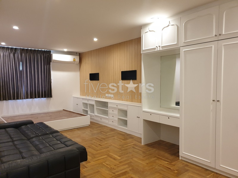 Appartement de 2 chambres à louer près du BTS Promphong, photo 2