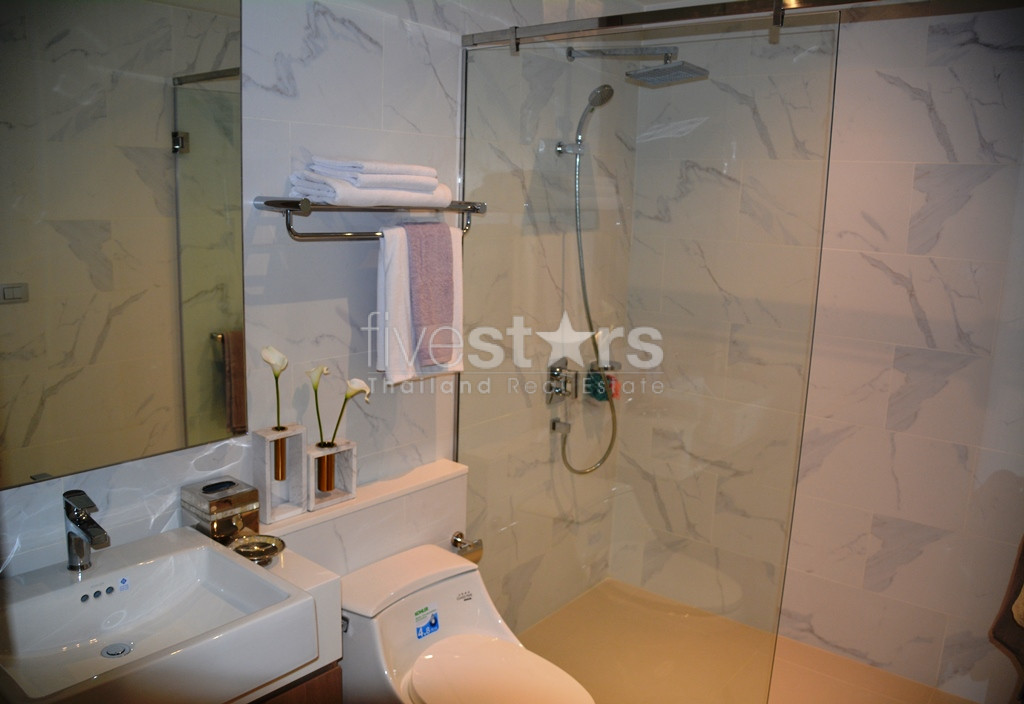 Appartement 1 chambre + bureau quartier Phromphong, photo 13