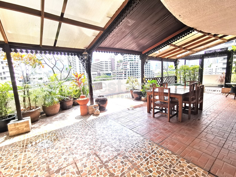 Spécieux condominium de 2 chambres avec grand balcon à louer à Phrompong, photo 15