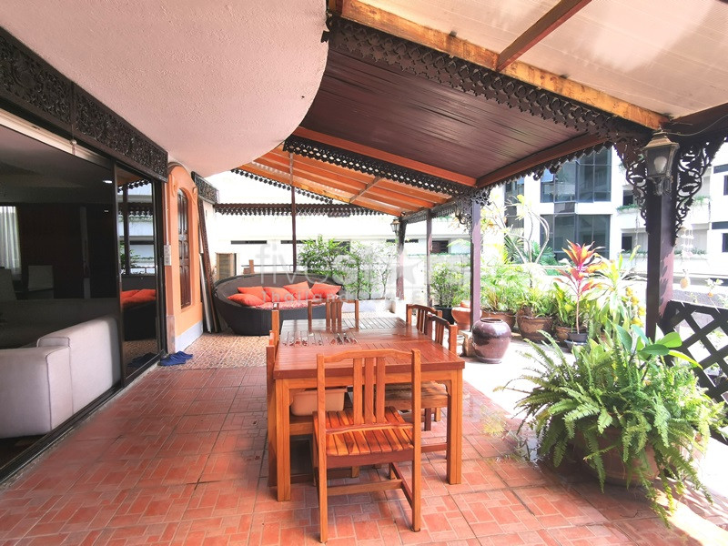 Spécieux condominium de 2 chambres avec grand balcon à louer à Phrompong, photo 13