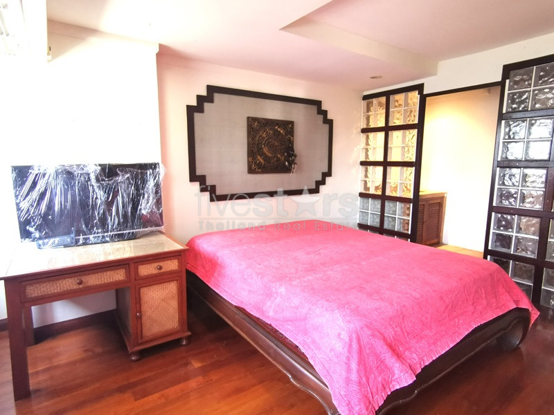 Spécieux condominium de 2 chambres avec grand balcon à louer à Phrompong, photo 9