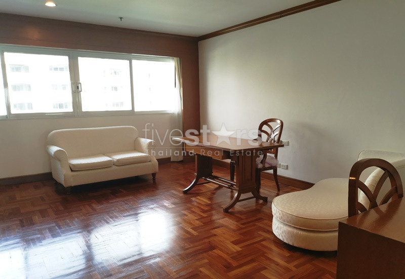 Appartement spacieux avec 3 chambres quartier Phormpong, photo 4