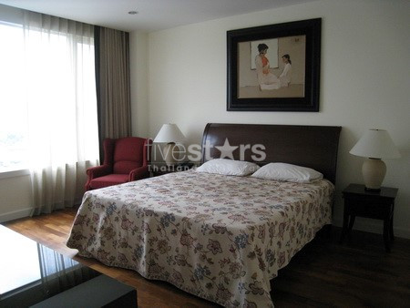 Appartement de 3 chambres à louer près de la station de BTS de Phrompong, photo 4