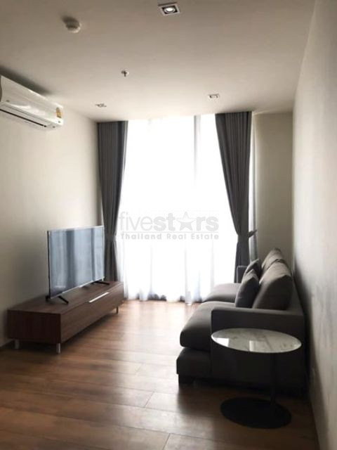 Appartement de 2 chambres à louer près du BTS Phromphong, photo 2