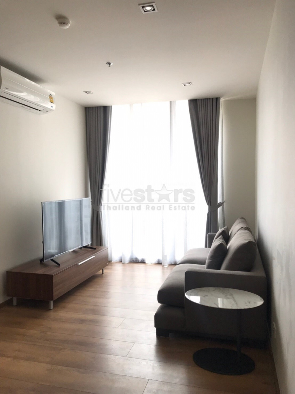 Bel appartement de 3 chambres à louer près du BTS Phromphong, photo 2
