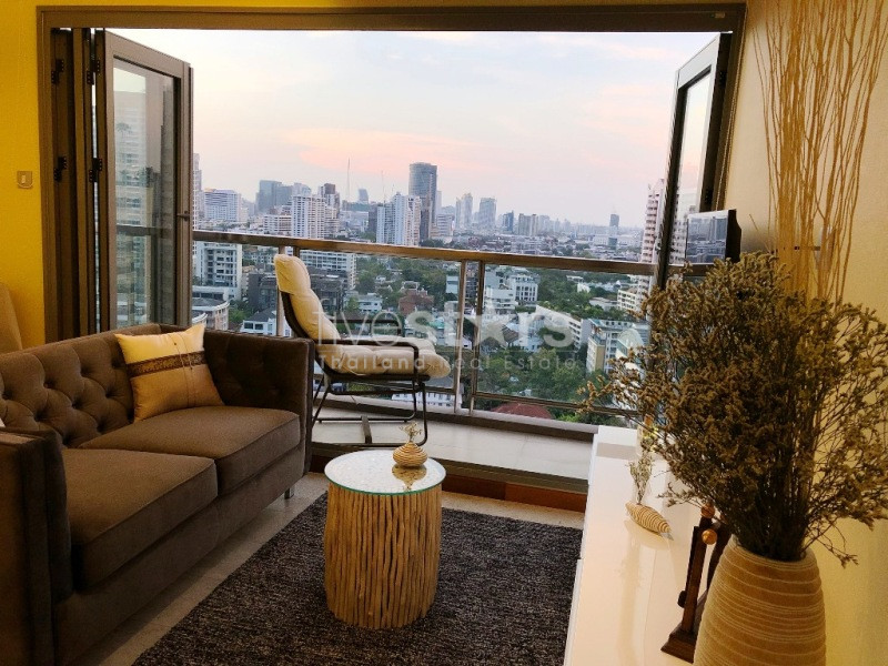 Appartement récemment rénové à louer près du BTS Phrompong