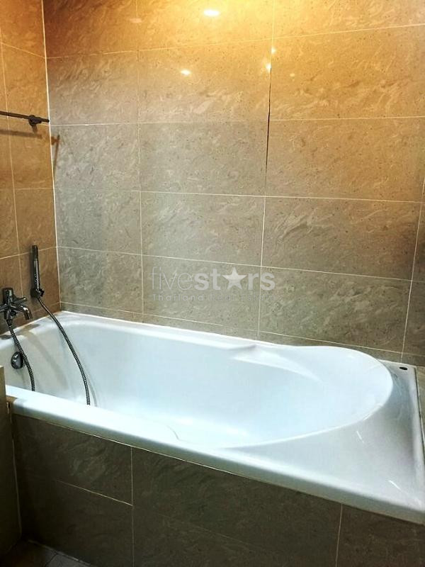 Condo 1 bedroom for rent in near BTS Phromphong, photo 12