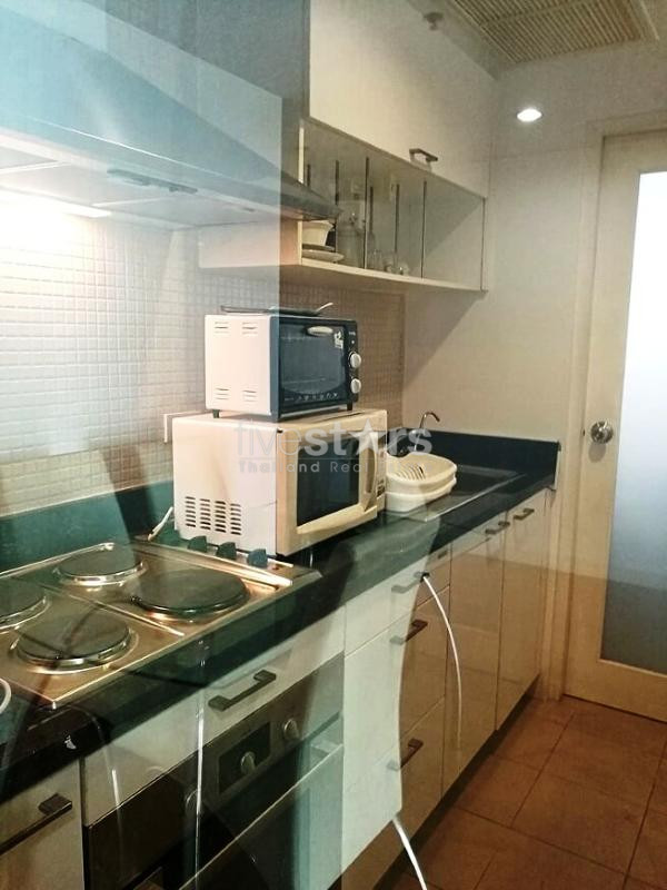 Condo 1 bedroom for rent in near BTS Phromphong, photo 4