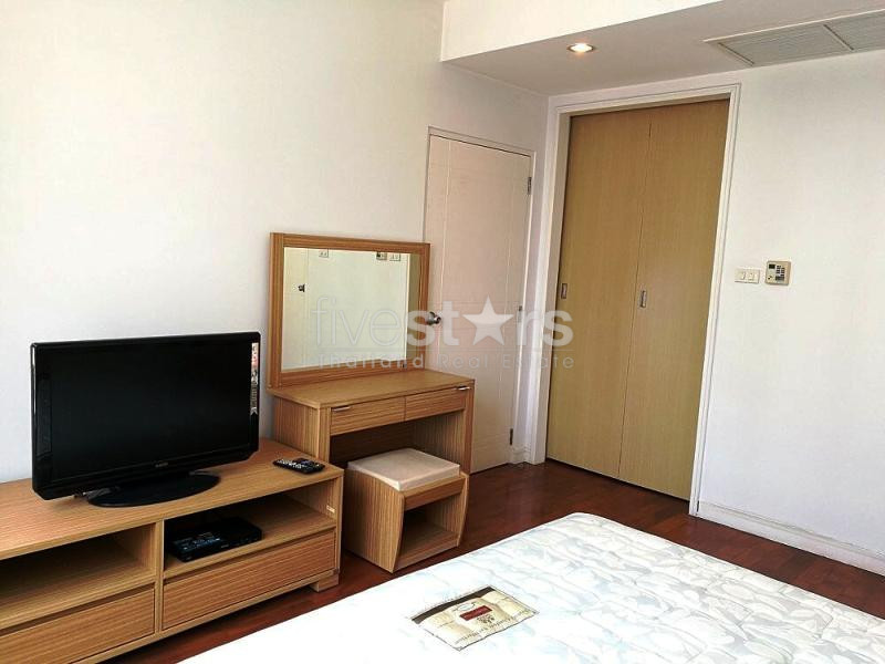 Condo 1 bedroom for rent in near BTS Phromphong, photo 9