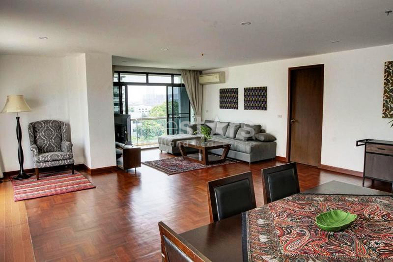 Condo large 2 bedrooms for rent in Phomphong, photo 2
