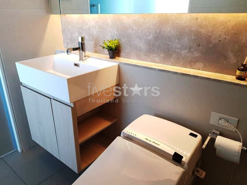 Modern 2  bedrooms condo for rent in Phromphong, photo 9
