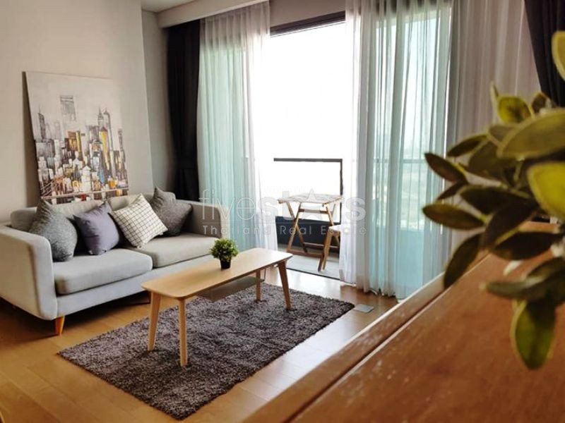 Modern 2  bedrooms condo for rent in Phromphong