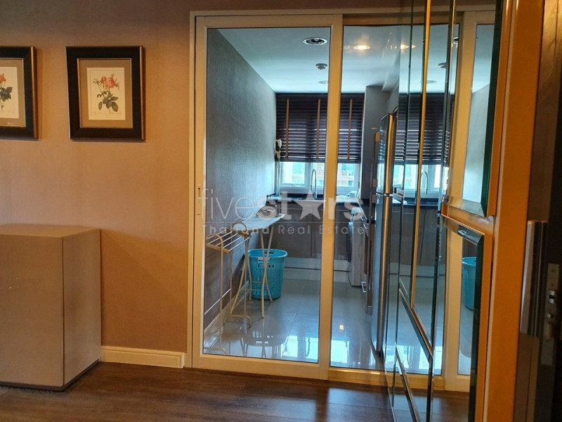 1 bedroom condor corner unit for rent in Thonglor, photo 7