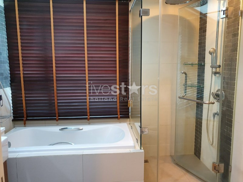 1 bedroom condor corner unit for rent in Thonglor, photo 14
