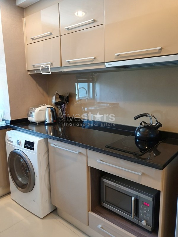 1 bedroom condor corner unit for rent in Thonglor, photo 10
