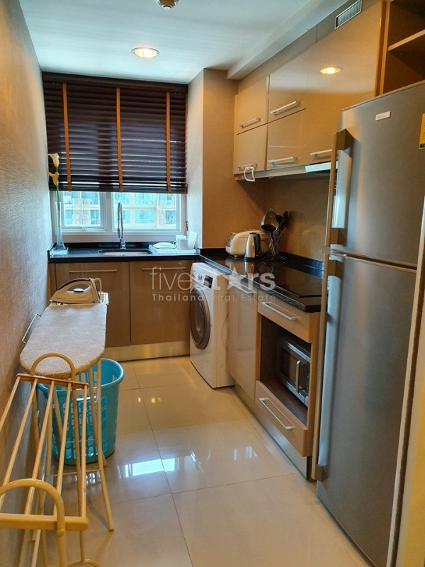 1 bedroom condor corner unit for rent in Thonglor, photo 9
