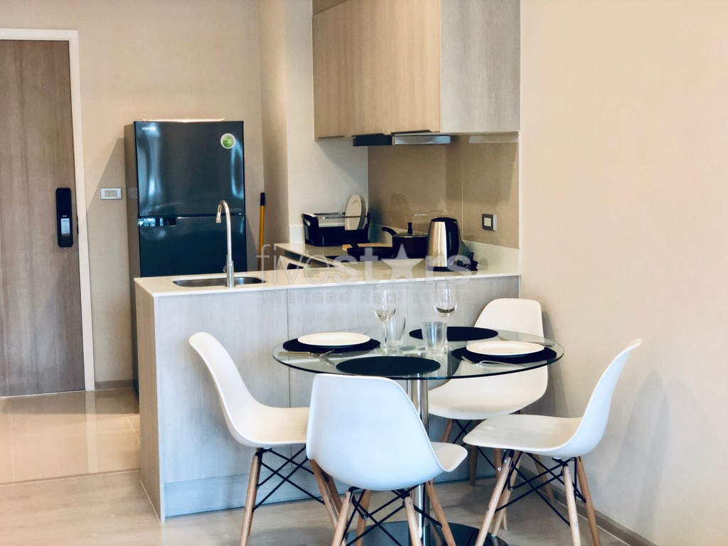 Appartement neuf de 2 chambres à louer près du BTS Thonglor, photo 3