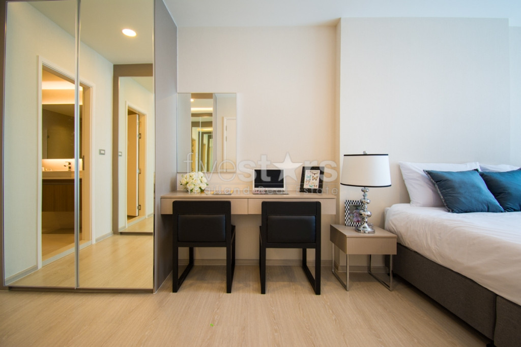 Appartement neuf de 2 chambres à louer près du BTS Thonglor, photo 10