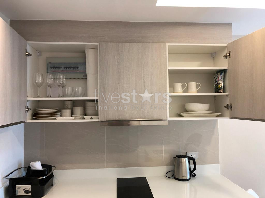 Appartement neuf de 2 chambres à louer près du BTS Thonglor, photo 8