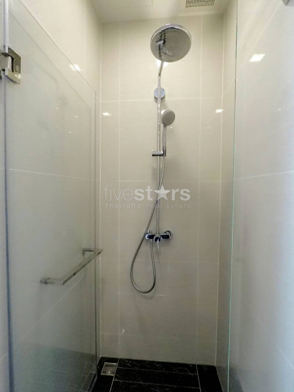 2 bedrooms condo for sale close to the BTS Phrom Phong, photo 16