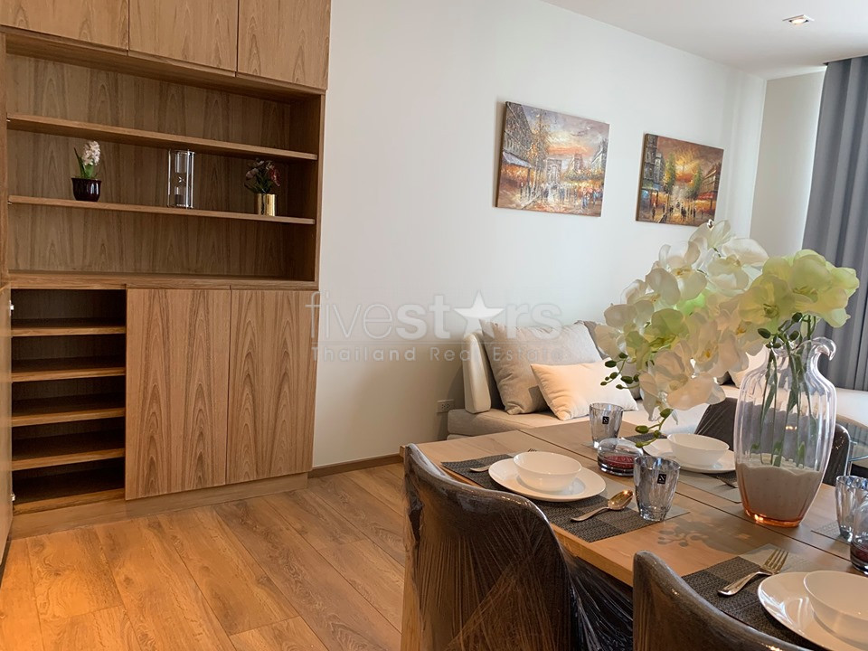High floor unit 2 bedrooms condo for rent near BTS Phromphong, photo 6