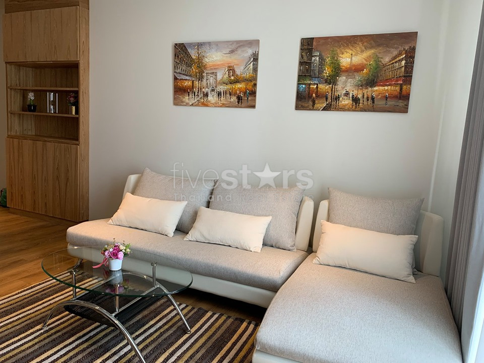High floor unit 2 bedrooms condo for rent near BTS Phromphong, photo 2